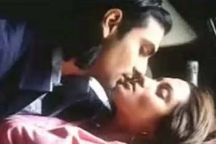 बॉलीवुड की हसीनाओं के लीक हुए MMS: विवादों की एक झलक