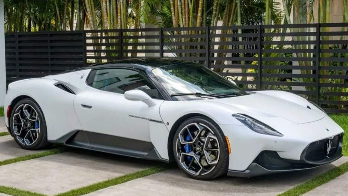 भारत में लॉन्च हुई Maserati MC Pura: जानें इसकी खासियतें