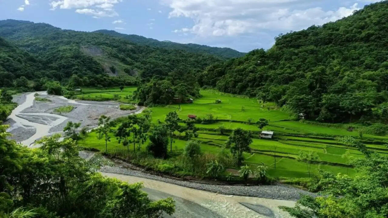 गर्मी में यात्रा के लिए उत्तम स्थान: उत्तर पूर्वी भारत के गांव