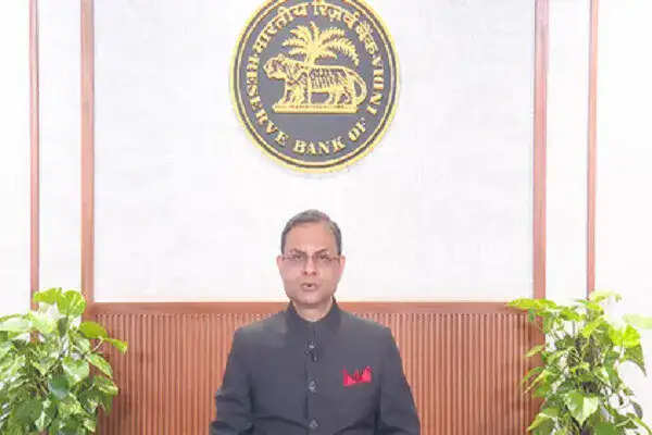 आरबीआई ने रेपो रेट को 5.25% पर बनाए रखा, आर्थिक स्थिरता का प्रयास