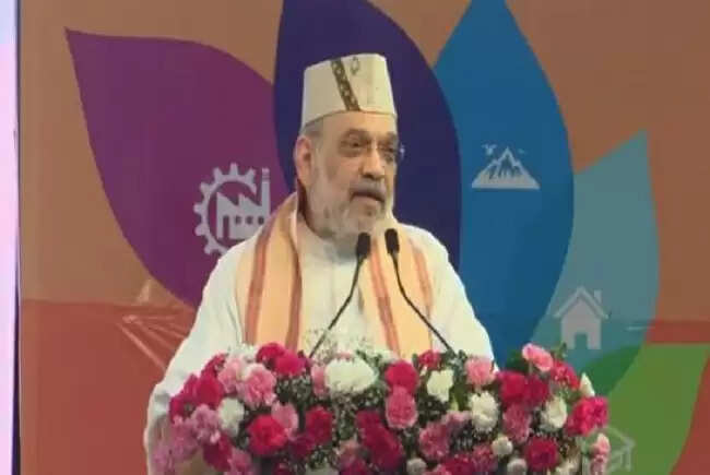 अमित शाह ने उत्तराखंड निवेश उत्सव में निवेशकों से की बातचीत