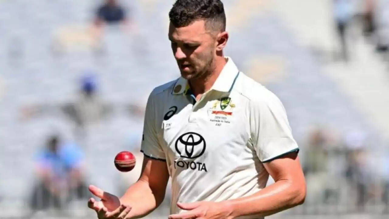 ऑस्ट्रेलिया को एशेज सीरीज से पहले बड़ा झटका, हेजलवुड पहले टेस्ट से बाहर