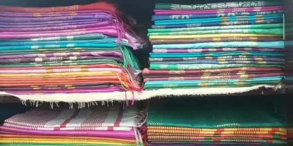 ट्रम्प टैरिफ से परेशान बुनकरों को मिला 5 करोड़ का ऑर्डर