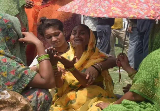 आगरा में यमुना नदी में डूबने से चार बच्चों की मौत, परिवार में मातम