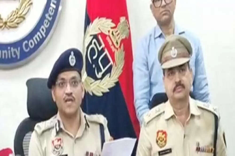 फरीदाबाद में संदिग्ध आतंकवादी गिरफ्तार, 360 किलो विस्फोटक बरामद