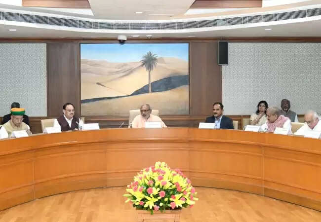 उपराष्ट्रपति राधाकृष्णन की बैठक में सरकार और विपक्ष के बीच तीखी बहस