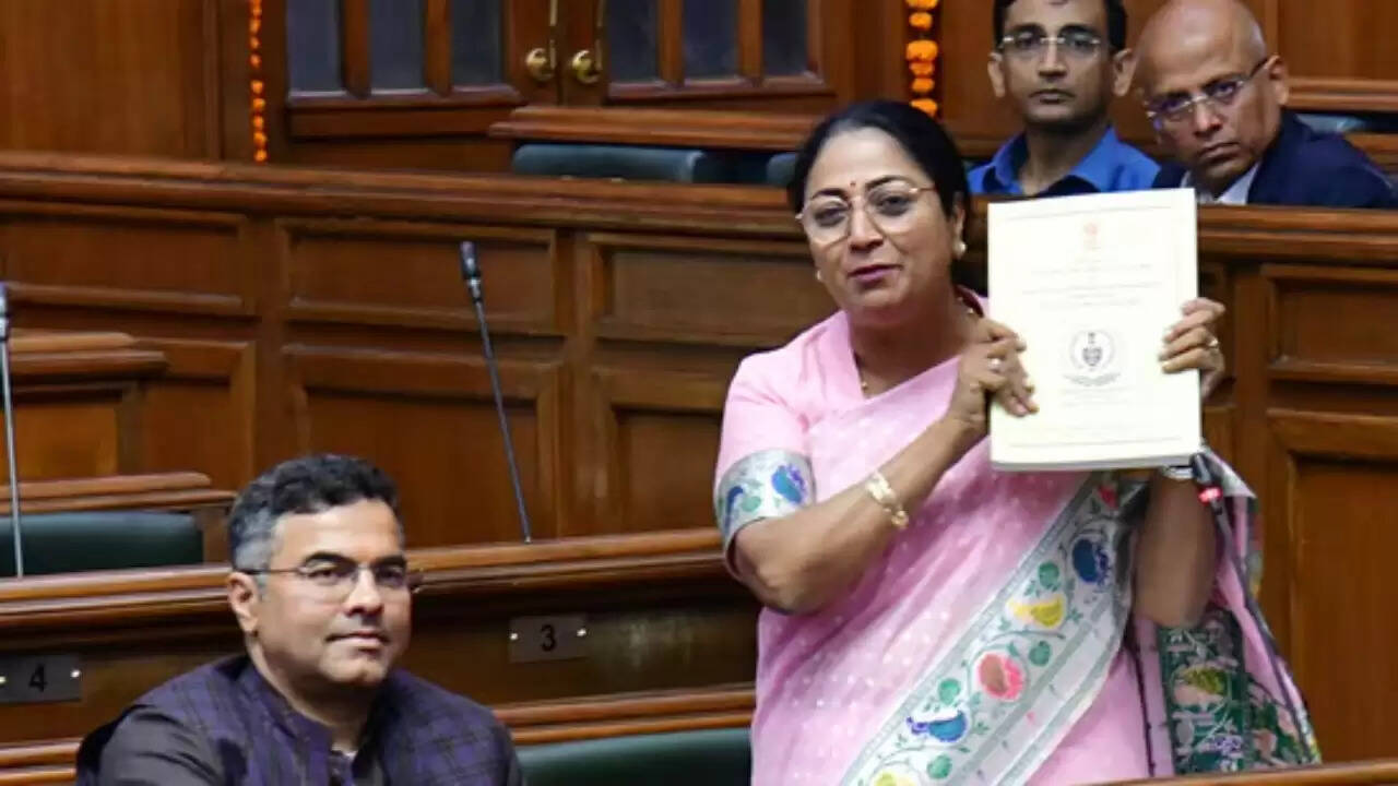 दिल्ली विधानसभा का मानसून सत्र: शिक्षा विधेयक पर चर्चा