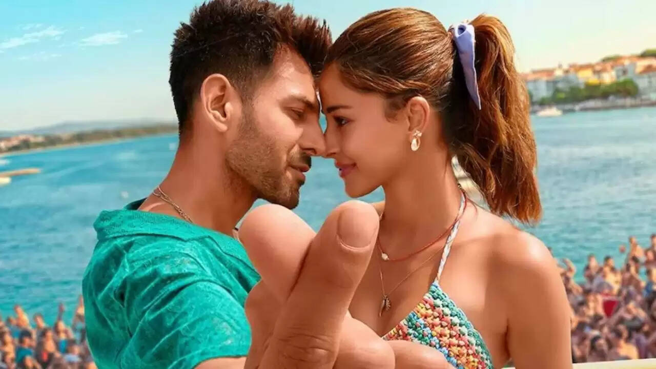 क्रिसमस पर रिलीज हुई 'तू मेरी मैं तेरा मैं तेरा तू मेरी' का बॉक्स ऑफिस प्रदर्शन