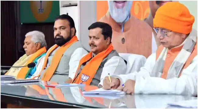 बिहार भाजपा की कोर कमेटी की बैठक रद्द, नए मुख्यमंत्री पर उठे सवाल