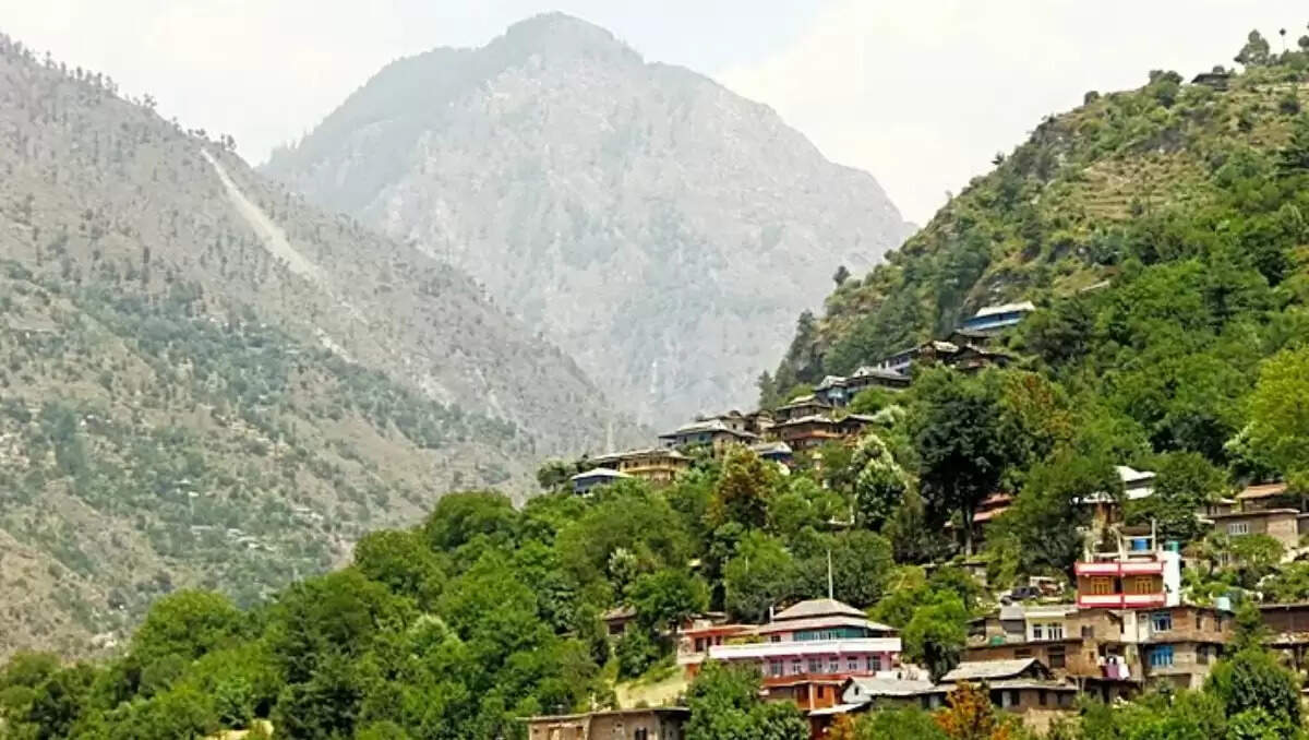 हिमाचल प्रदेश के छुपे हुए गांव: मानसून में यात्रा के लिए बेहतरीन स्थल