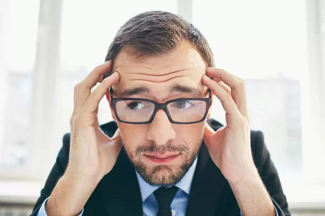 कम आत्मविश्वास से निपटने के उपाय: जानें इसके लक्षण और समाधान