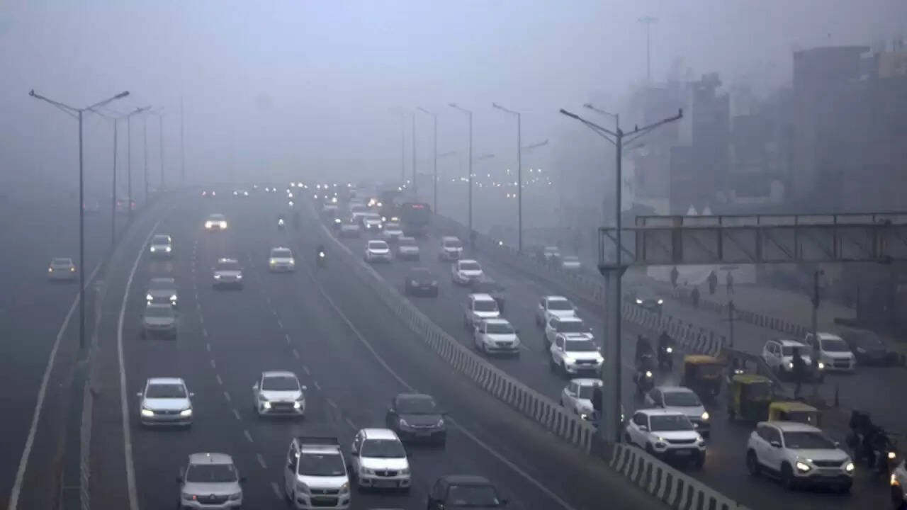 उत्तर भारत में सर्दी का आगाज़: दिल्ली और राजस्थान में तापमान में गिरावट