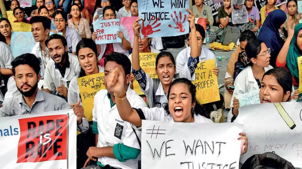 कोलकाता में सामूहिक बलात्कार: पुलिस ने चार आरोपियों को किया गिरफ्तार, जांच में नया मोड़