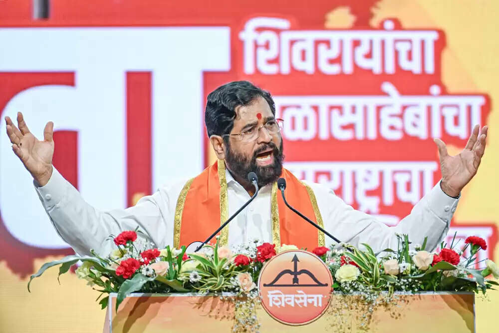 एकनाथ शिंदे ने अंतर्राष्ट्रीय योग दिवस पर पीएम मोदी की फिटनेस की सराहना की