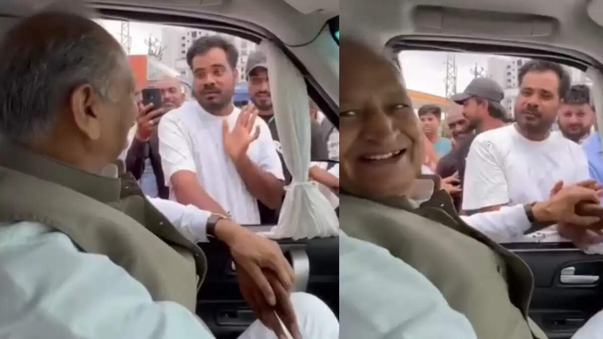 अशोक गहलोत के फैन ने की अनोखी मांग, सुनकर चौंके पूर्व मुख्यमंत्री