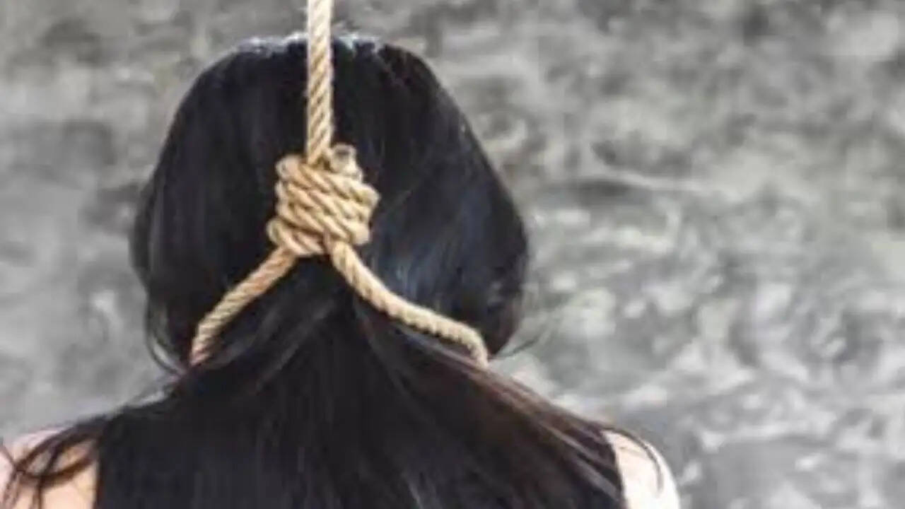 ग्वालियर में दहेज के लिए नवविवाहिता की आत्महत्या, परिवार ने लगाया हत्या का आरोप
