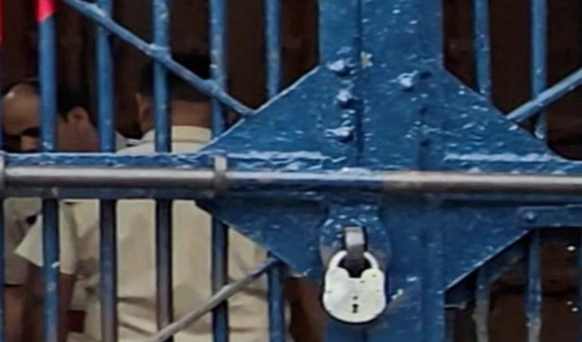 पश्चिम बंगाल में बांग्लादेशी ब्लॉगर की गिरफ्तारी: अवैध निवास के आरोप