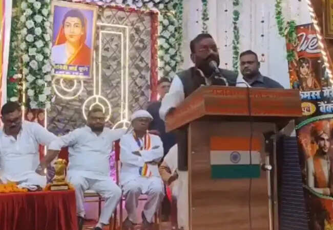 स्वामी प्रसाद मौर्य का विवादास्पद बयान: राम मंदिर चढ़ावे की चोरी पर उठाए सवाल