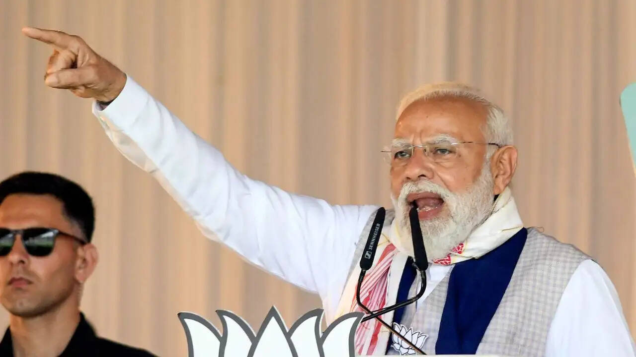 प्रधानमंत्री मोदी ने कृष्णानगर में चुनावी रैली में बदलाव की अपील की