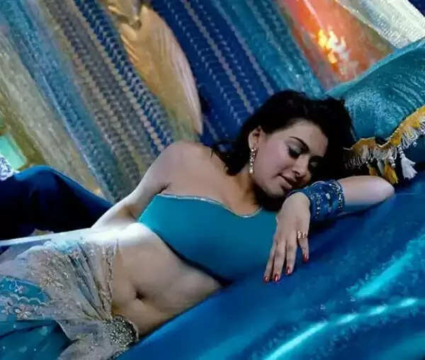 Hansika Motwani: तलाक के बाद एक्ट्रेस ने साझा की अपनी भावनाएं