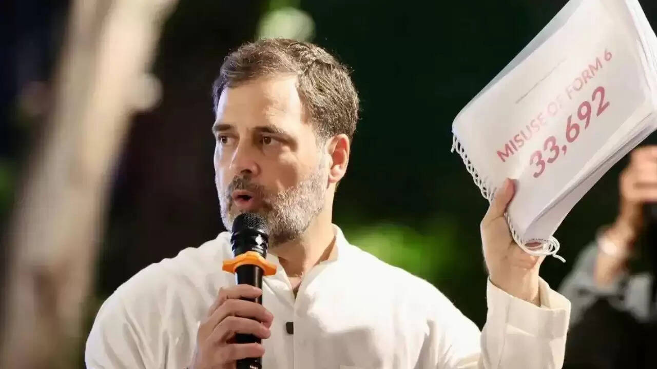 राहुल गांधी का बीजेपी पर गंभीर आरोप: क्या चुनावों में हुई वोट चोरी?