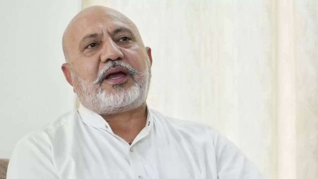 आप नेता बलतेज पन्नू ने अकाली दल पर गंभीर आरोप लगाए