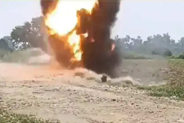 जम्मू-कश्मीर के सांबा में रहस्यमय विस्फोट, जांच जारी