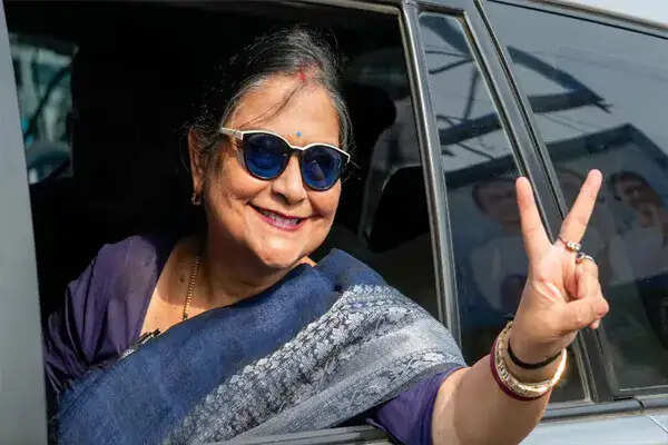पश्चिम बंगाल में TMC के सांसदों में बगावत, NDA का समर्थन करने की तैयारी