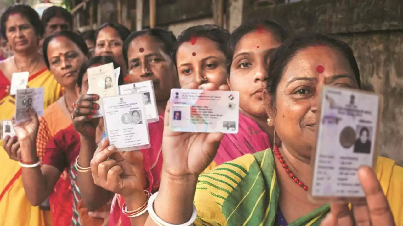 बिहार विधानसभा चुनाव 2025: तेजस्वी यादव और तेज प्रताप यादव की प्रतिष्ठा दांव पर