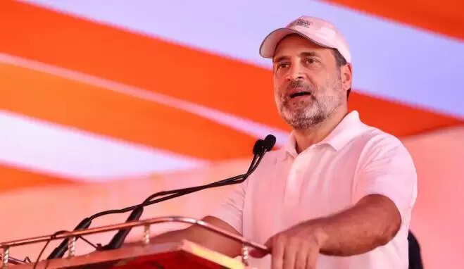 राहुल गांधी ने वोट चोरी के आरोपों पर उठाए सवाल, अमित शाह पर साधा निशाना