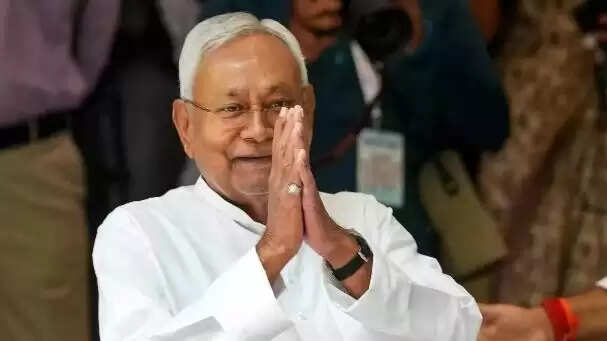 बिहार चुनाव से पहले नीतीश कुमार का आंगनबाड़ी कार्यकर्ताओं के लिए बड़ा तोहफा