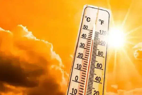 भारत में गर्मी का प्रकोप: 50 डिग्री सेल्सियस तक पहुंच सकता है तापमान