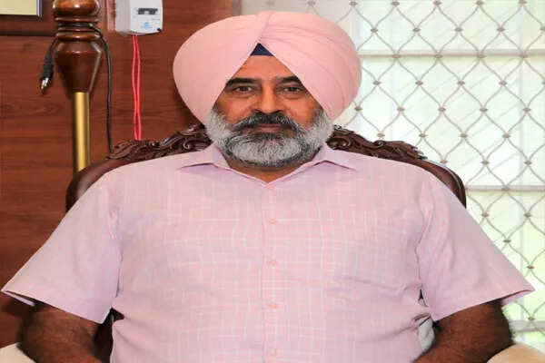 पंजाब में बाढ़ राहत पर राजनीति का खेल, परगट सिंह ने उठाए सवाल