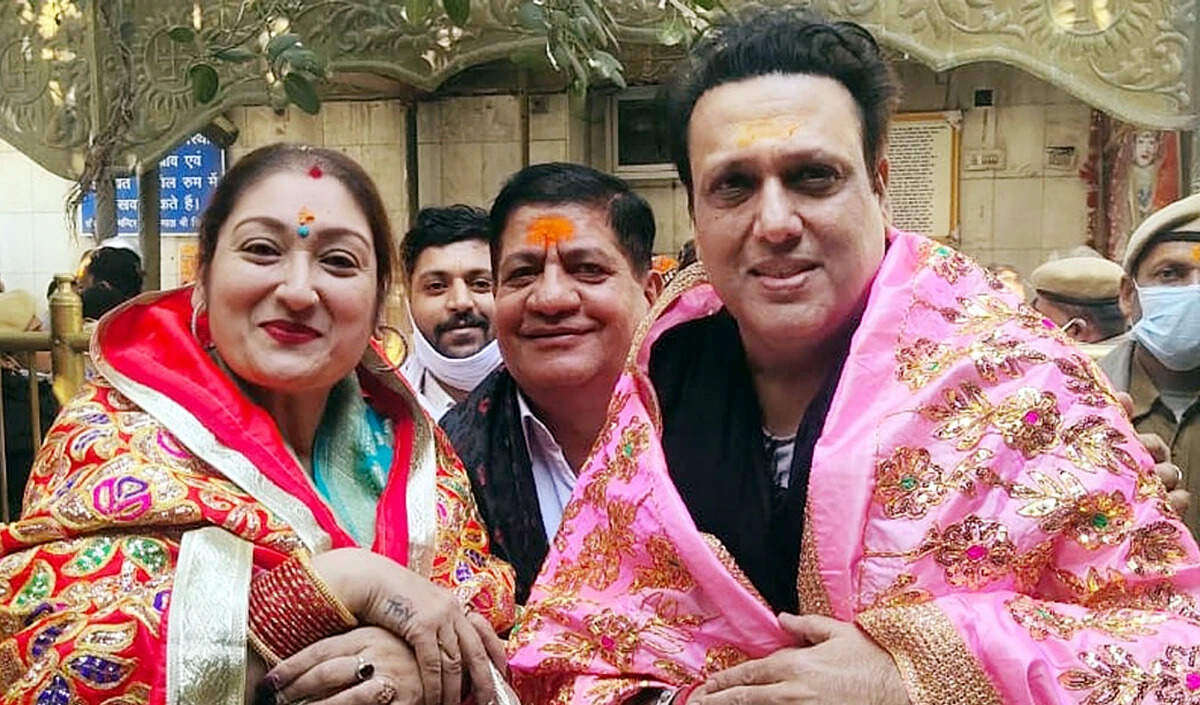 सुनीता आहूजा का करवा चौथ उत्सव: गोविंदा ने दिया खास उपहार