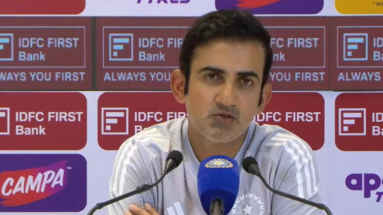 भारतीय क्रिकेट टीम की चयन नीति पर उठे सवाल, पूर्व खिलाड़ियों की प्रतिक्रिया