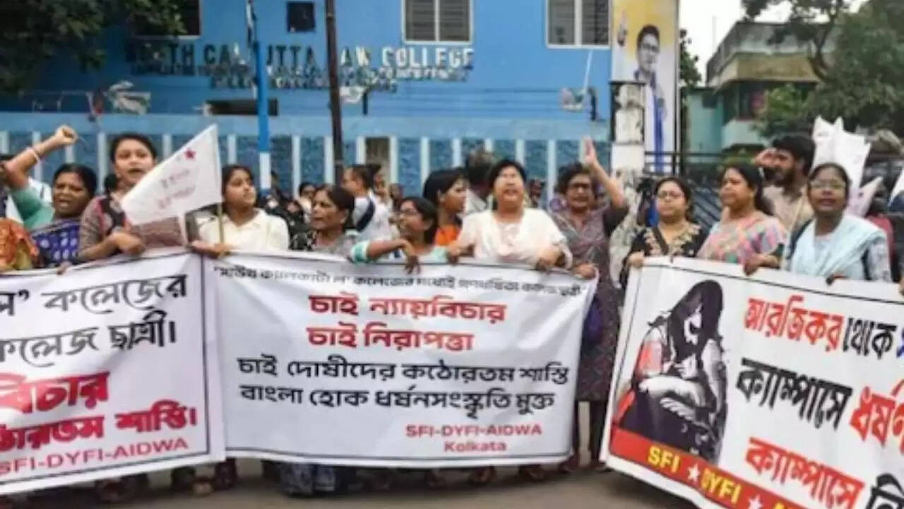 कोलकाता में छात्रा के साथ गैंगरेप की घटना से हड़कंप