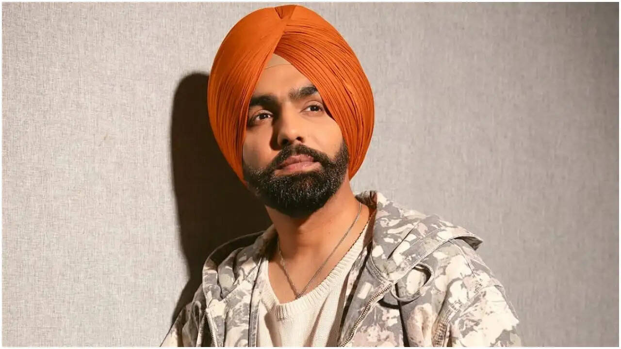 एमी विर्क ने साझा किया भावुक संदेश, UAE में परिवार की चिंता