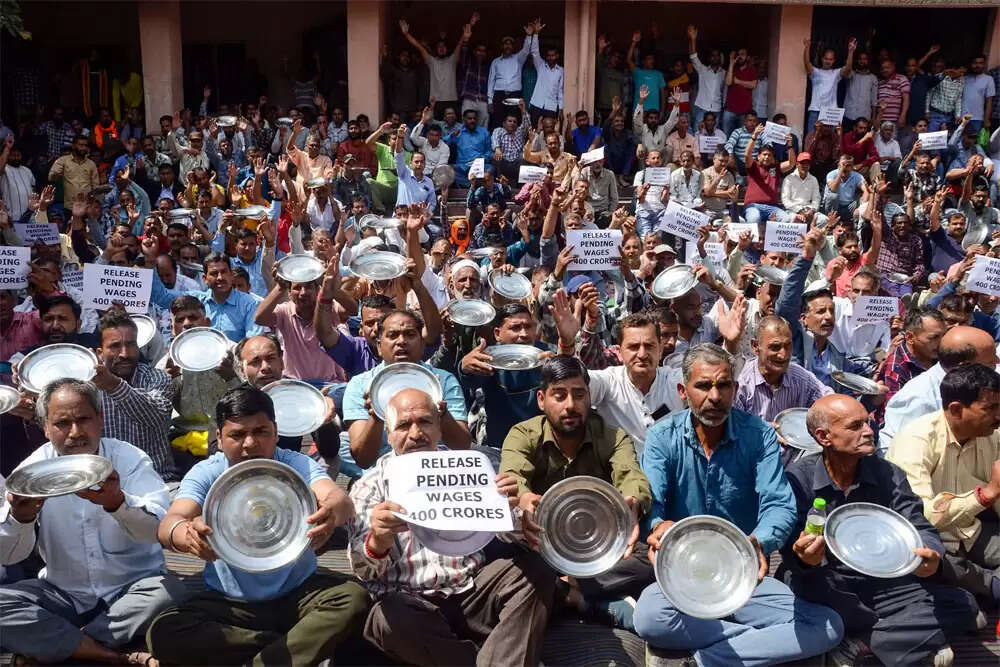 भारत के सेवा क्षेत्र में रोजगार सुरक्षा की कमी: नीति आयोग की रिपोर्ट