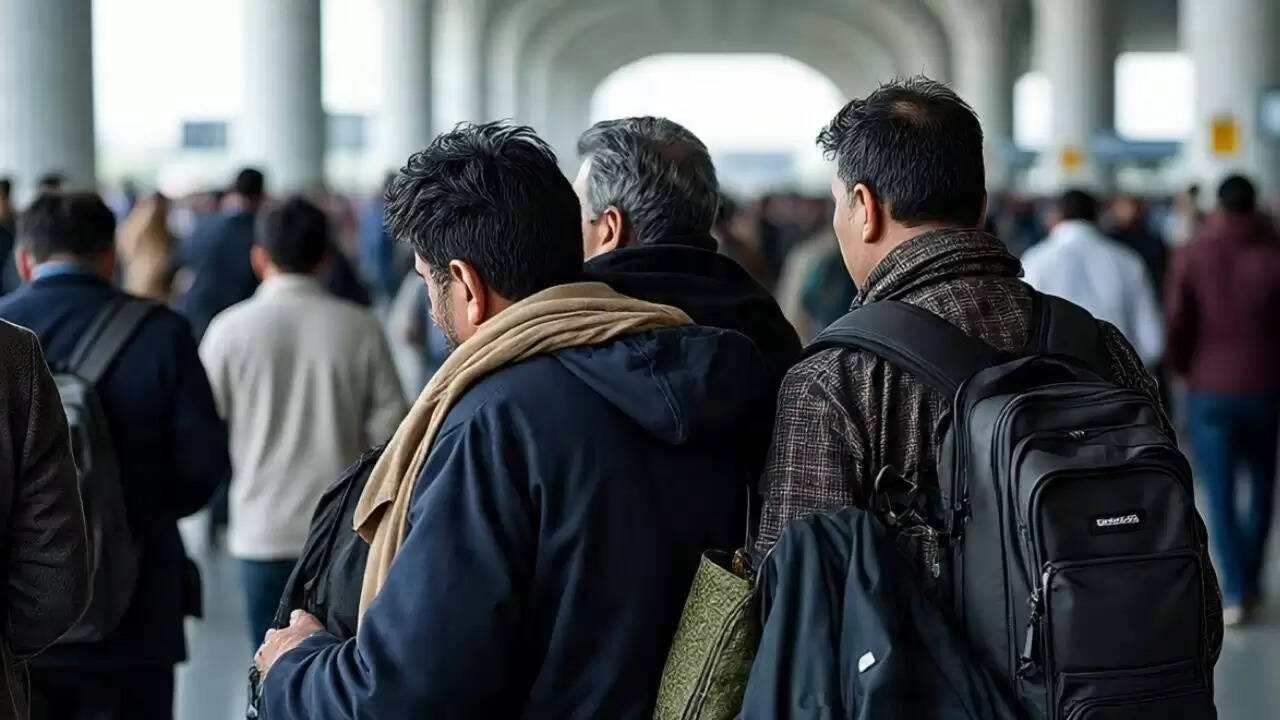 पाकिस्तान में डॉक्टरों और इंजीनियरों का पलायन: सरकारी रिपोर्ट से मचा हड़कंप