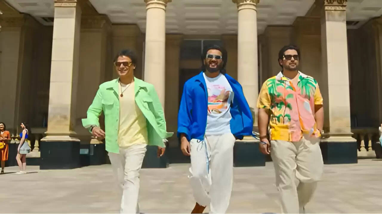 बॉलीवुड की नई कॉमेडी 'मस्ती 4' का ट्रेलर हुआ रिलीज