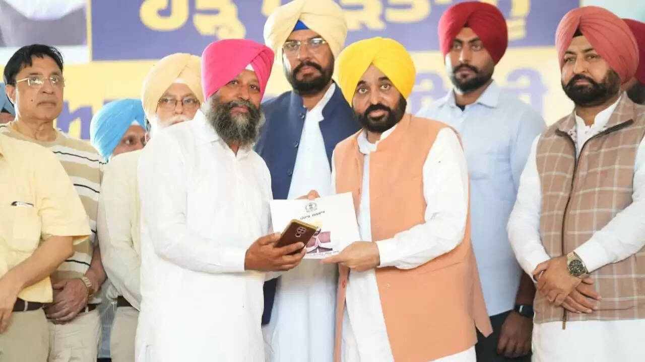पंजाब में बाढ़ राहत: AAP सरकार ने किसानों को दिया त्वरित मुआवजा