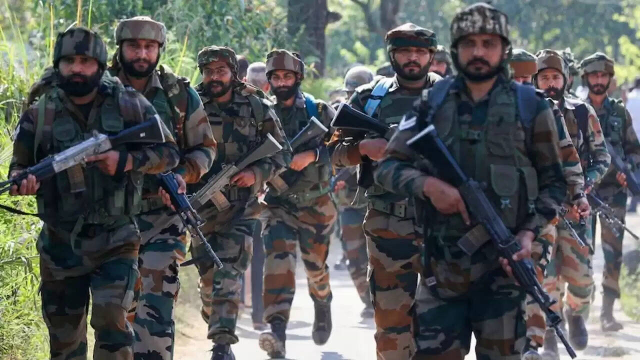 भारत की सर्जिकल कार्रवाई के बाद पाकिस्तान की उरी पर गोलाबारी, CISF ने बचाई नागरिकों की जान