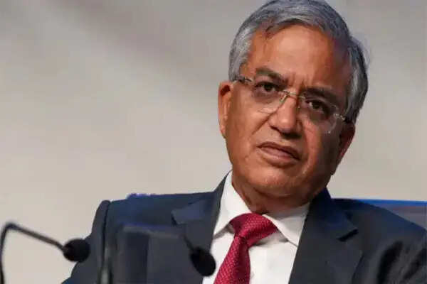 पश्चिम बंगाल में चुनाव आयोग का बड़ा कदम, मुख्य सचिव और IPS अधिकारियों का तबादला