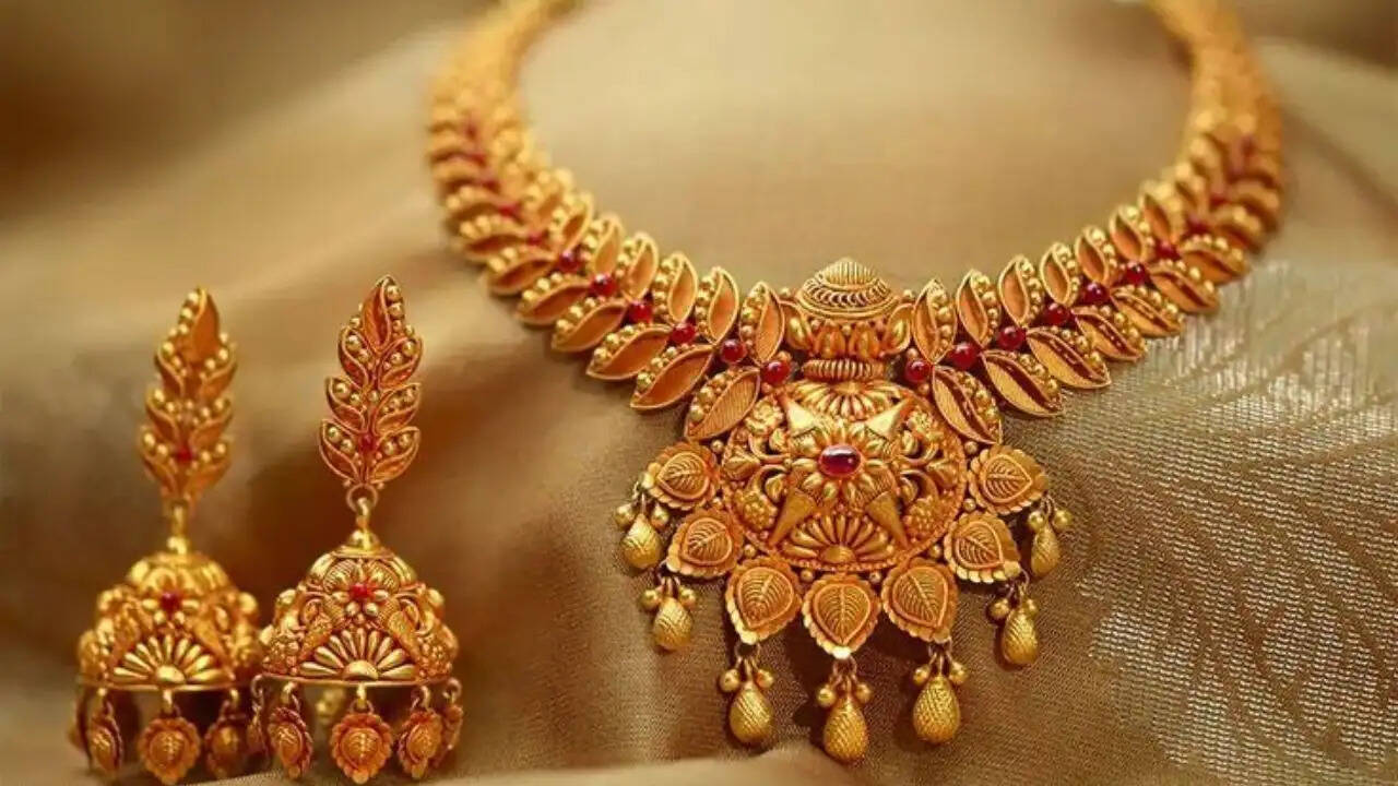 भारत में सोने और चांदी की कीमतों में बदलाव: जानें ताजा रेट