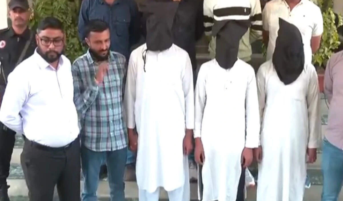 खतरनाक जहर बनाने की योजना: डॉक्टर सैयद अहमद की गिरफ्तारी