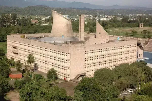 पंजाब विधानसभा में बजट पेश होने से पहले बम धमकी की सूचना