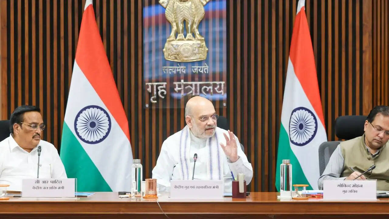 अमित शाह का बड़ा कदम: भारत-पाक सीमा पर सुरक्षा को और मजबूत करने की योजना