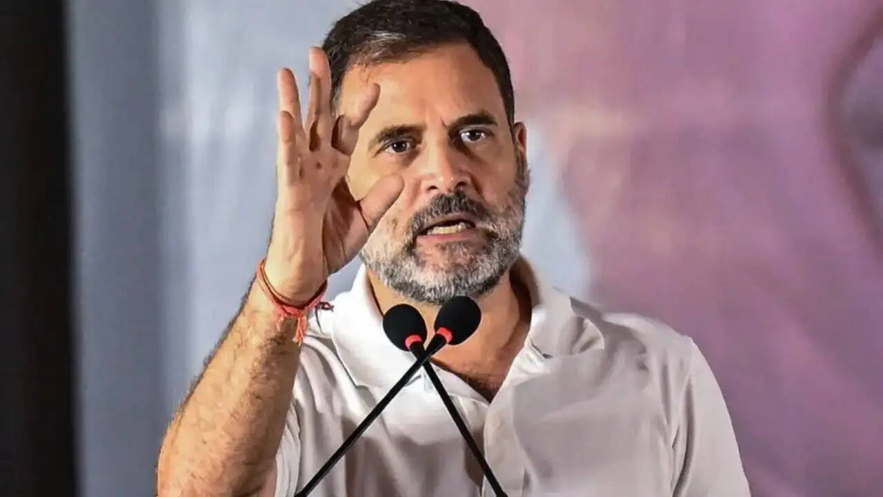राहुल गांधी का पीएम मोदी पर तीखा हमला: शर्म और राष्ट्रीय हितों का सवाल