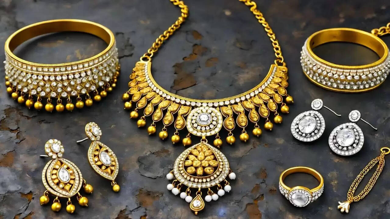 सोने और चांदी की कीमतों में तेजी: जानें आज के रेट
