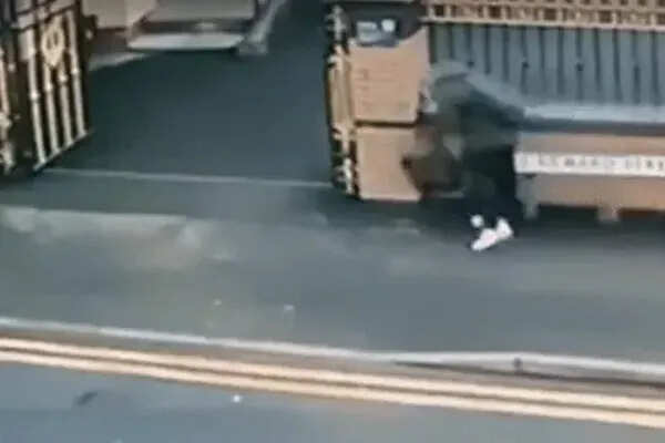 ब्रिटेन में गुरुद्वारे के बाहर मांस फेंकने वाले आरोपी की गिरफ्तारी